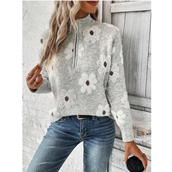 Grey Pullover Sweater Zip Up Knit Flower Textured Button Front - Picture 5 of 7